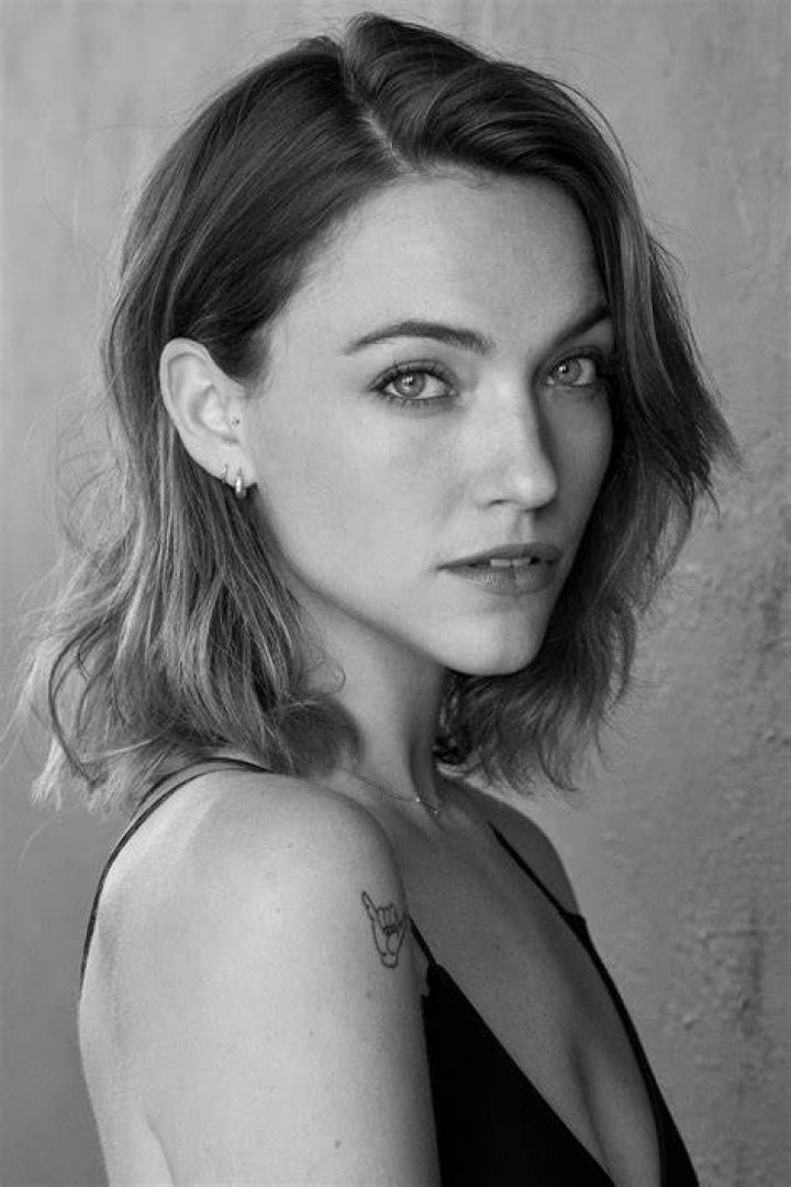 16+ Violett Beane Images Wija Gallery