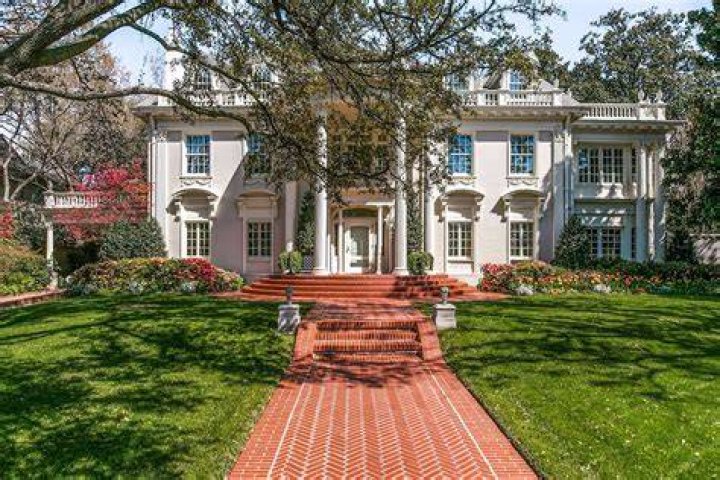 1918 Architect Hal ThomsonDesigned Neoclassical Residence Demolished