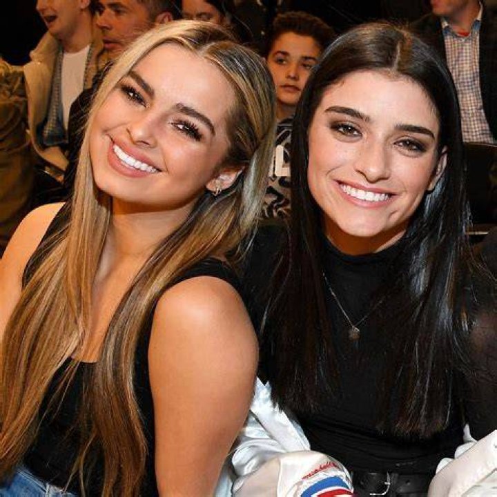 Addison Rae & Dixie D&rsquo;Amelio Get Roasted for &ldquo;Basic&rdquo; Met Gala