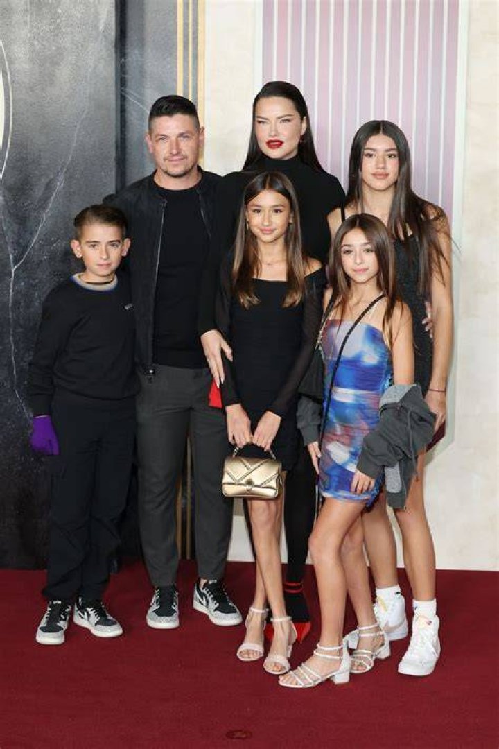 Adriana Lima and her daughter Valentina Adriana lima, Kids fashion