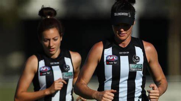 AFLW wedding Collingwood&rsquo;s Sharni Layton marries soulmate on New Year