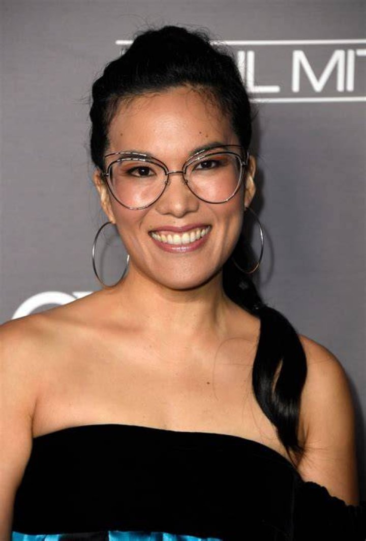 Ali Wong Love, Simon Wiki Fandom