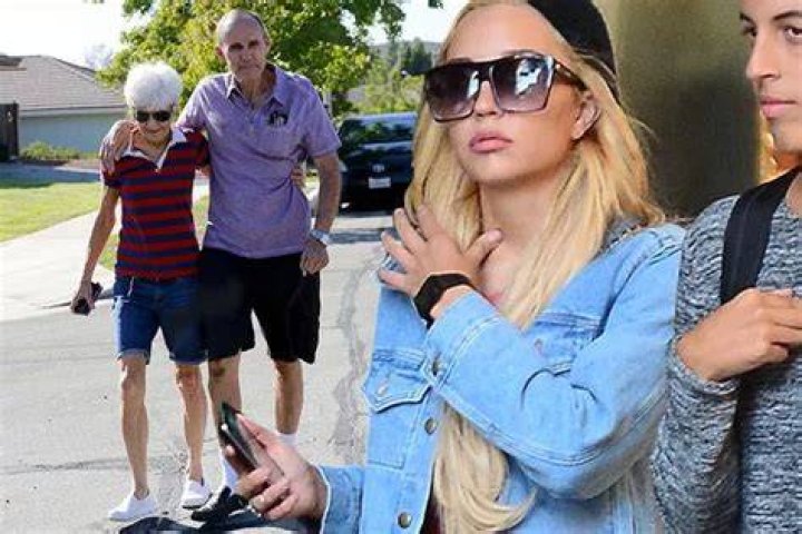 Amanda Bynes&rsquo; Parents Moving Back To Texas &mdash; Inside The Heartbreaking