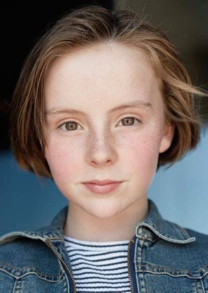 Anna Cooke actor from the Inbestigators Cameo