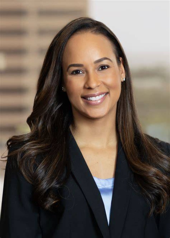 Attorney Jade Davis Named to National Black Lawyers '40 Under 40' List