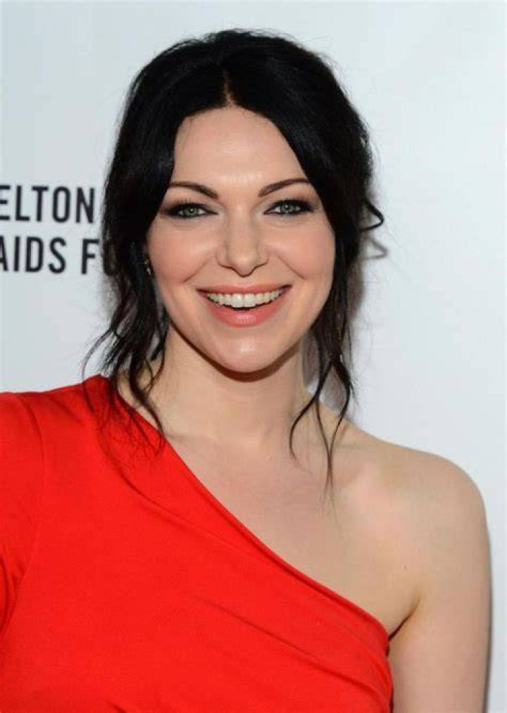 Beautiful laura prepon height and weights
