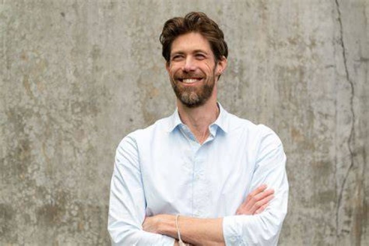 Benjamin Kesler 臨 Chief Executive Officer Local Glimpse LinkedIn