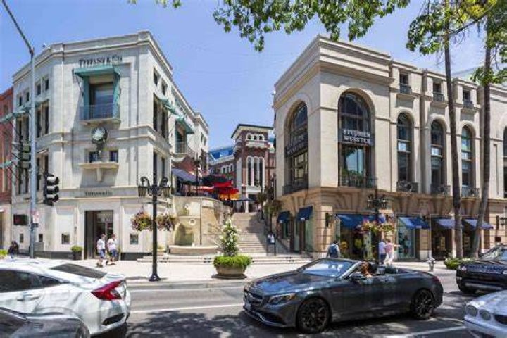 Beverly Hills, California, USA. 11th Dec, 2021. Ben Baller and
