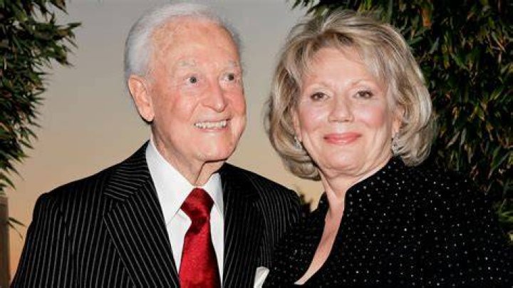 Bob Barker Visits Wife&rsquo;s Grave And Collapses