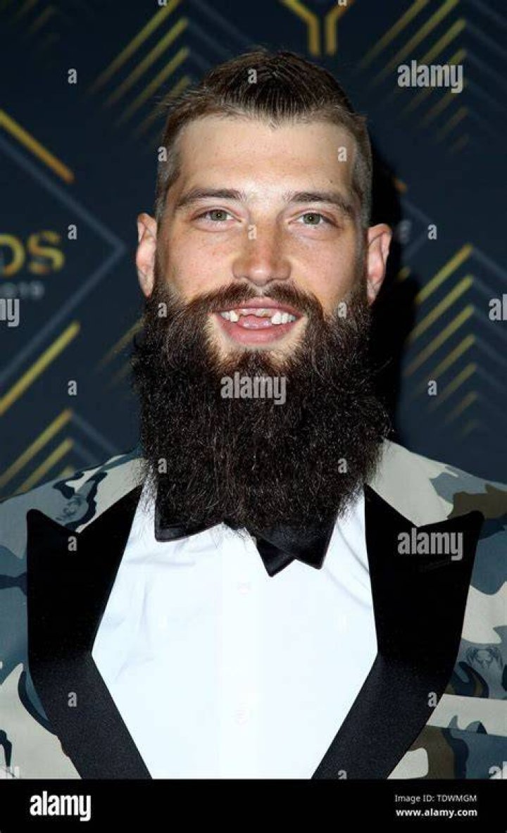 Brent Burns Brent Burns, Architecture Quotes, Horror Movie Characters
