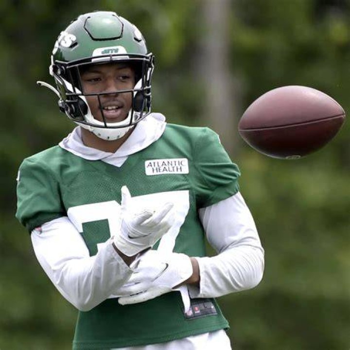 Bryce Hall getting big Jets role after strange rookie season