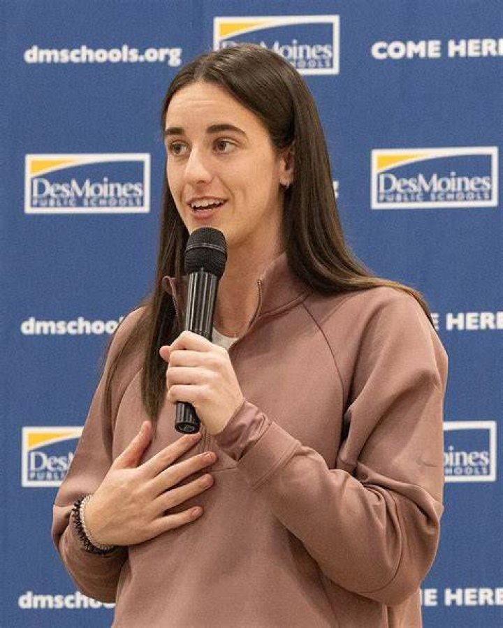Caitlin Clark Height