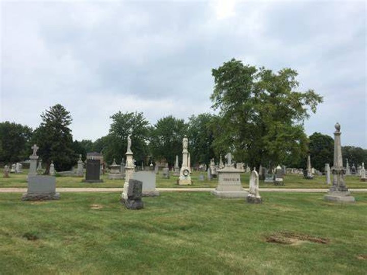 Calvary Cemetery, Evanston Been There, Seen That