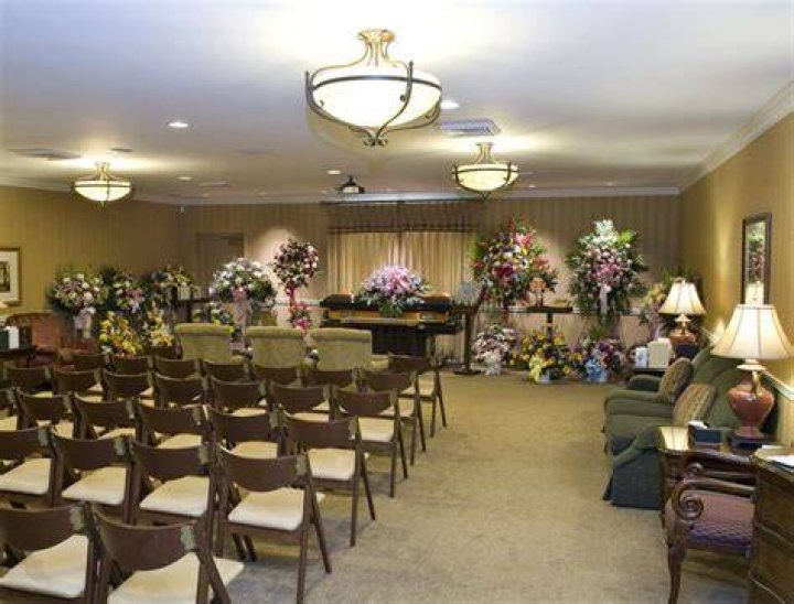 CalvertBelangeeBruce Funeral Homes Heyworth Chapel Gotolike