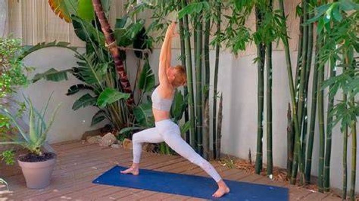 Camille Professeure de yoga Ashtanga SAS MJIE YOGI LinkedIn