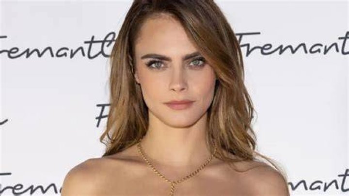 Cara Delevingne Net Worth, Salary, Age, Height, Bio, Family, Career