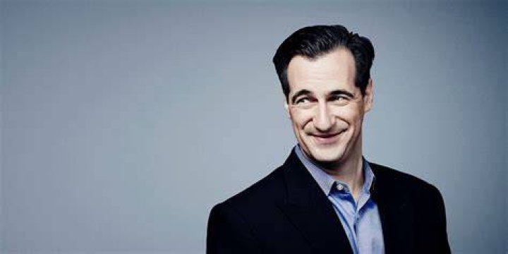 Carl Azuz (CNN) Wiki, age, height, net worth, salary. Married?
