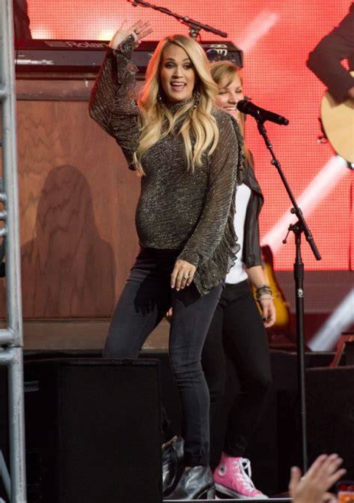 Carrie Underwood Second Pregnancy Pictures POPSUGAR Celebrity
