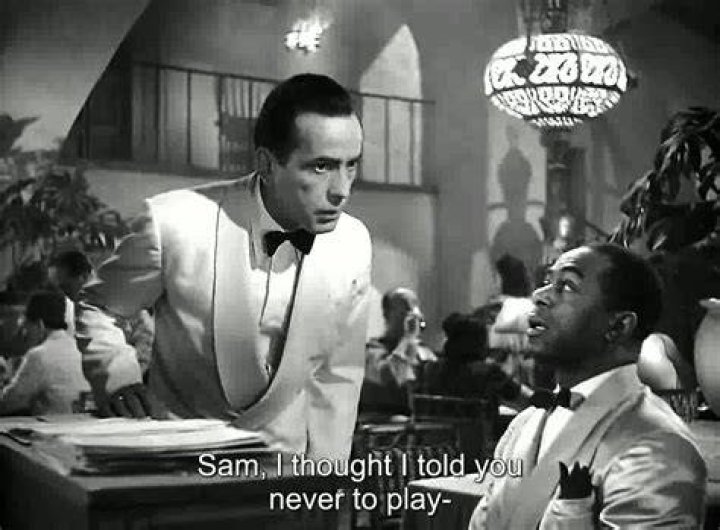 ‪Casablanca (1942) Play it Sam, Play As Time Goes By. Ingrid Bergman 🎥