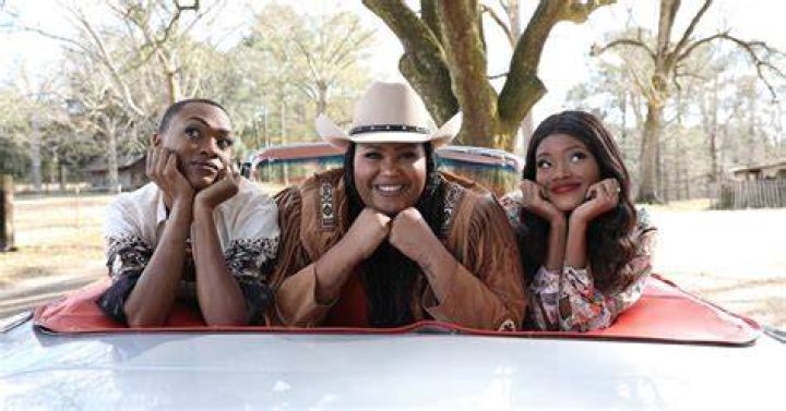 Chapel Hart Chronicles Their Journey To The 'Glory Days' With