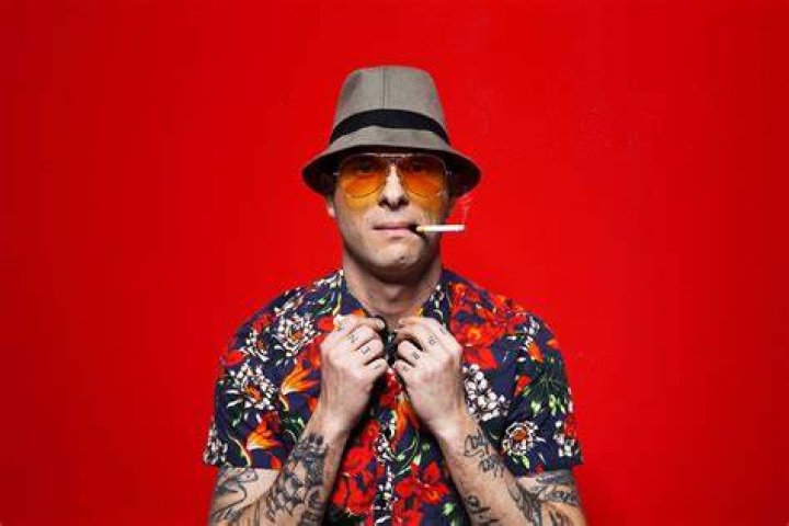 Chi &egrave; Clementino et&agrave;, altezza, tutto sulla carriera della Iena del Rap