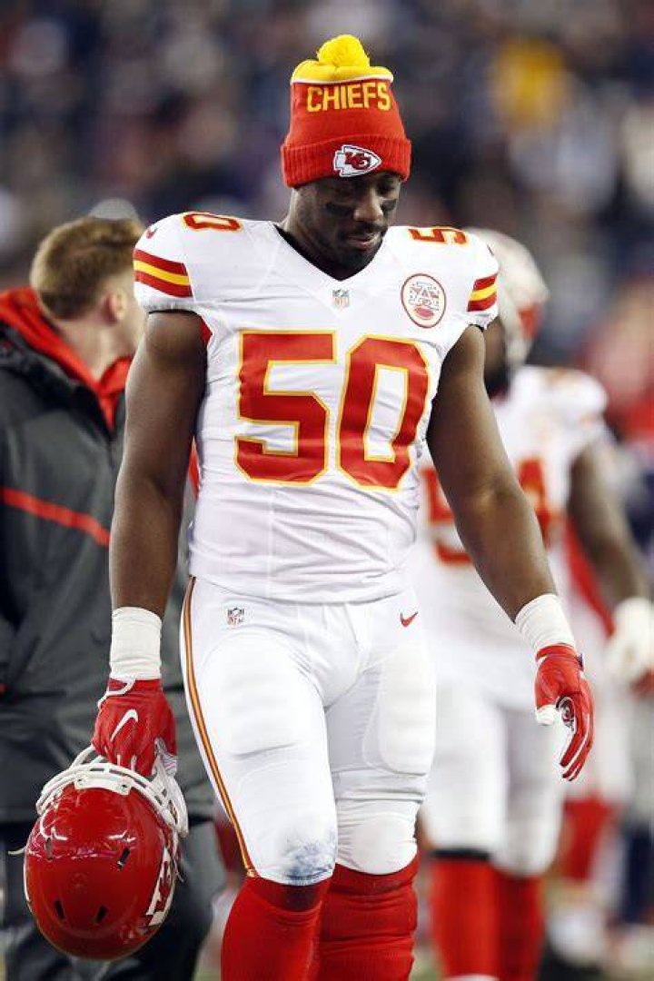 Chiefs Restructure Justin Houston's Contract