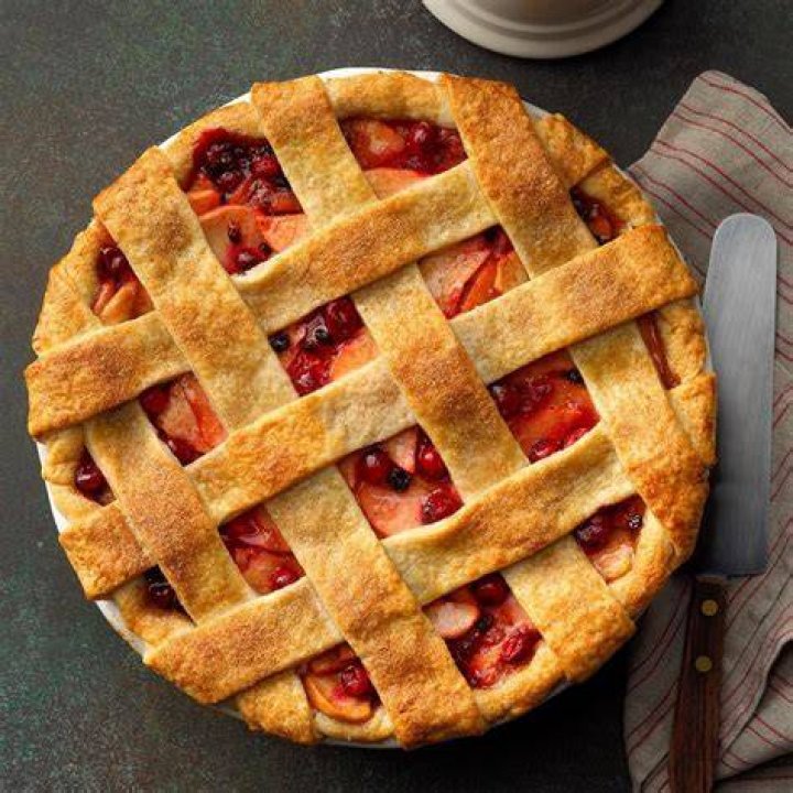 CranberryApple Lattice Pie Recipe How to Make It