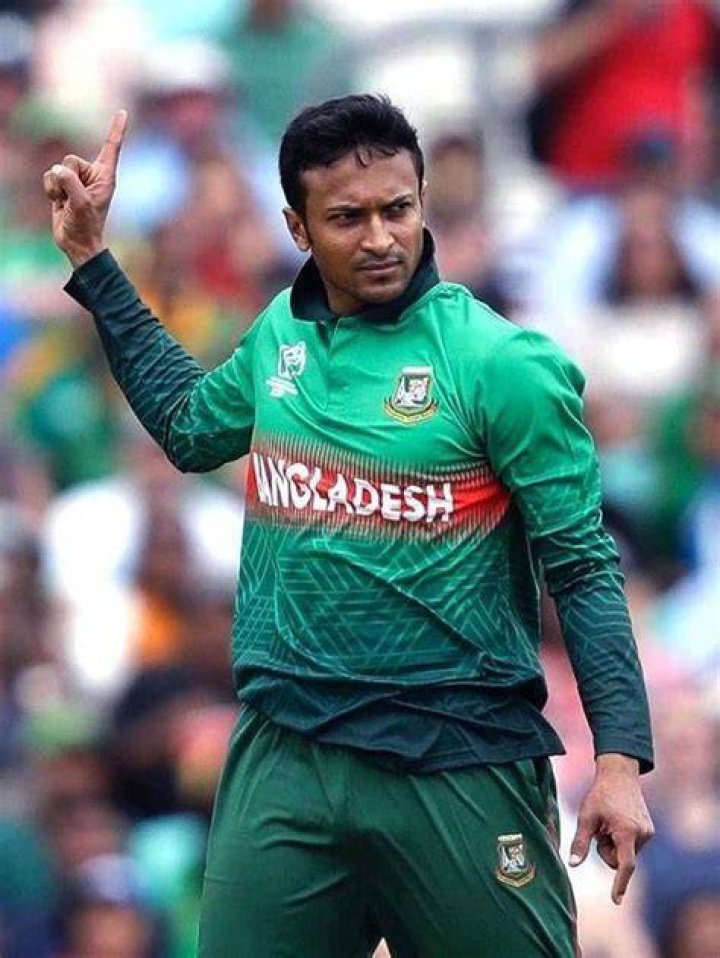 Cricket Streaming Cricketer Shakib Al Hasan Wife Shishir Romentic Photos