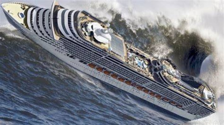 CRUISE SHIPS In BAD WEATHER Heavy Seas and RAGING STORMS