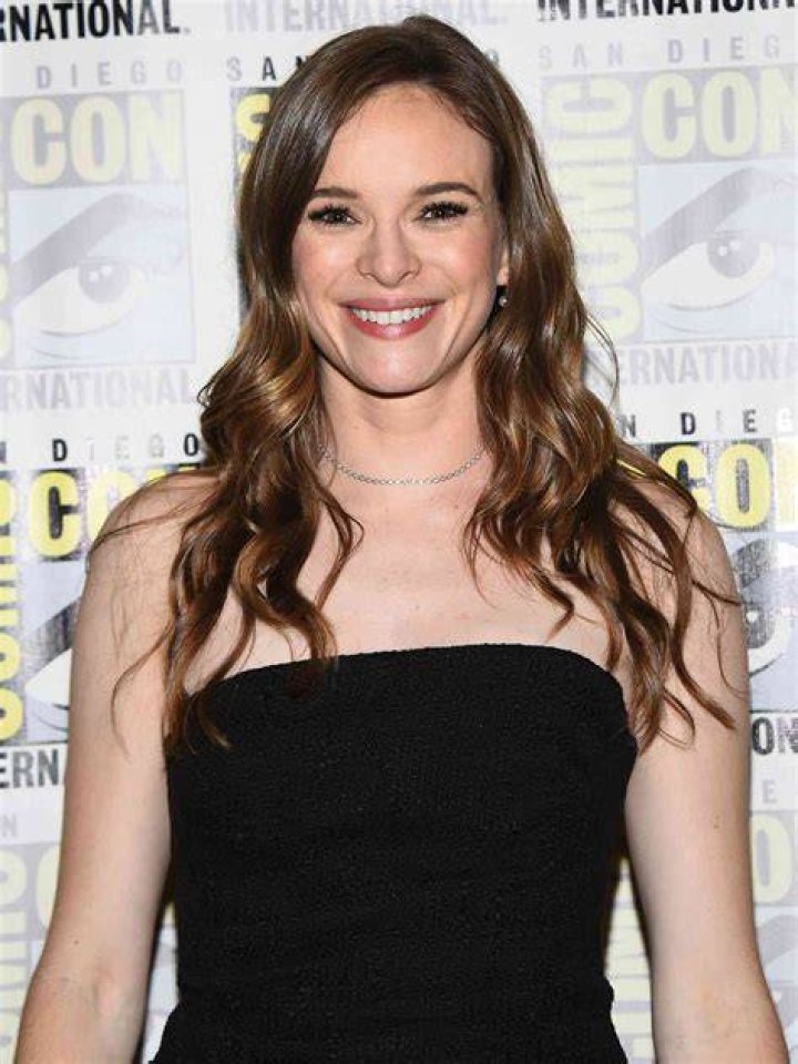 Danielle Panabaker Expecting First Child With Husband Hayes Robbins
