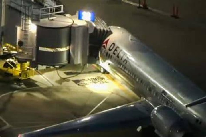 Delta Flight Makes UTurn After Passenger Had Diarrhea &lsquo;All The Way