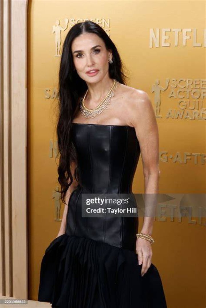 DEMI MOORE at Screen Actors Guild Awards 2016 in Los Angeles 01/30/2016