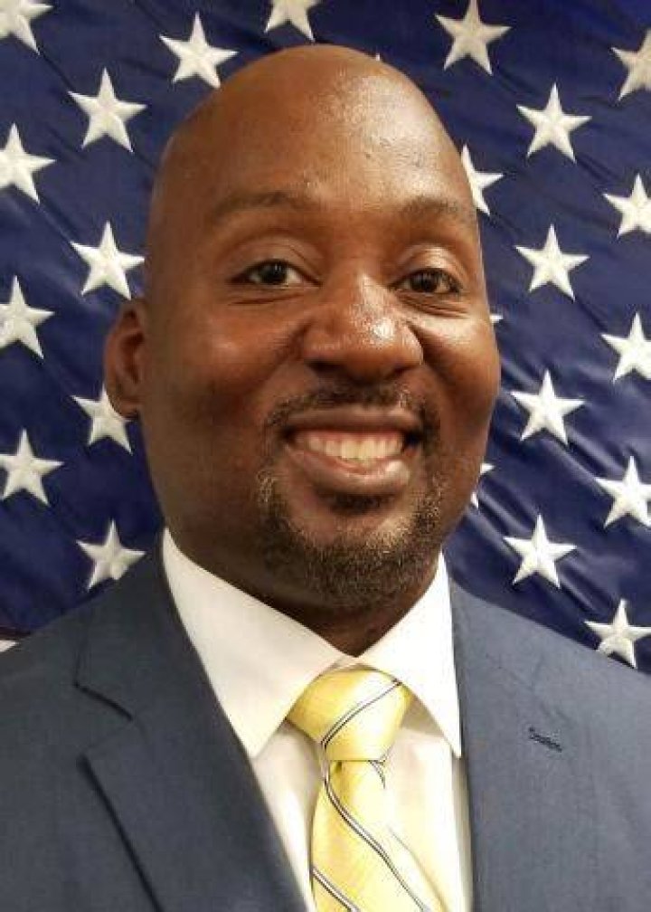 Derrick Garner Am head store manager Nike LinkedIn