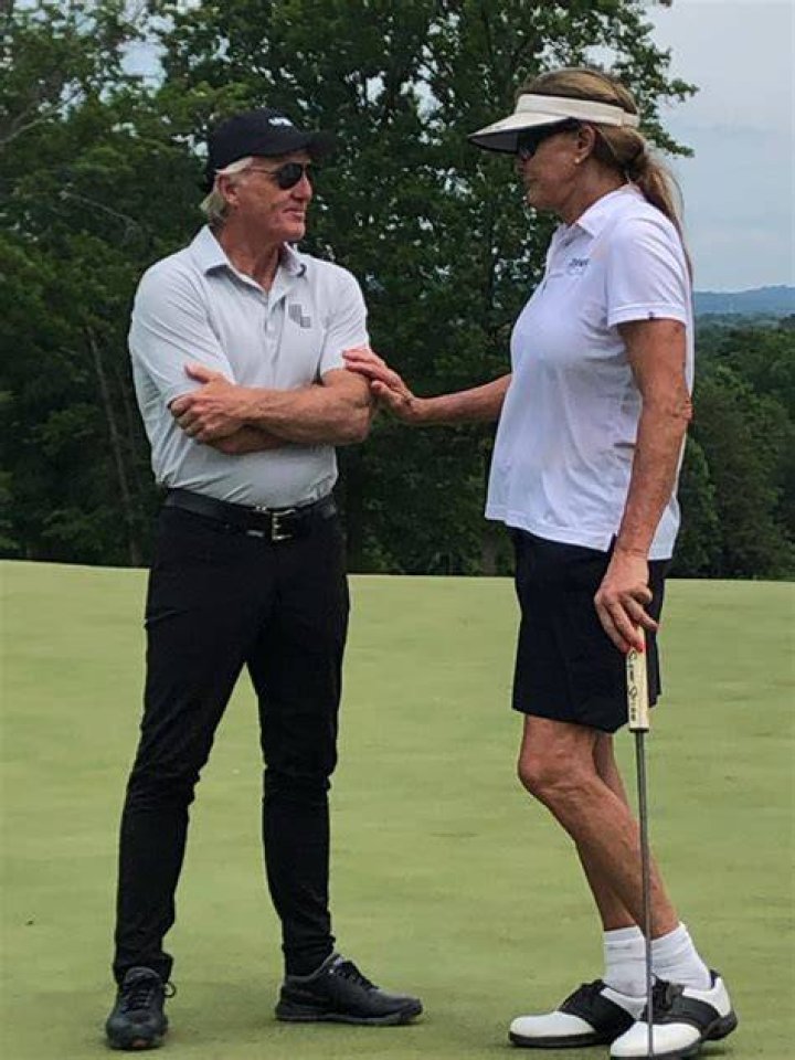Did Caitlyn Jenner tee off from ladies tees at LIV Golf Trump