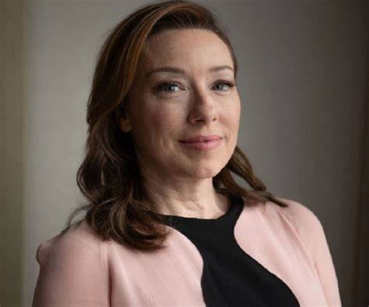 Did Molly Parker Undergo Plastic Surgery? Body Measurements and More