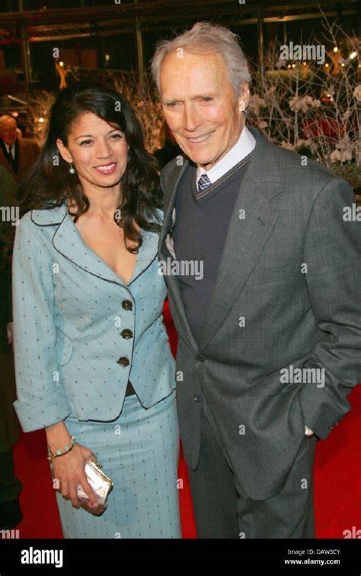 Dina Ruiz Eastwood, Clint&rsquo;s Wife Files Divorce 5 Fast Facts