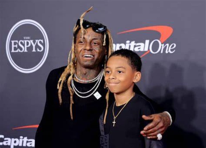 Does Lil Wayne Have Siblings?