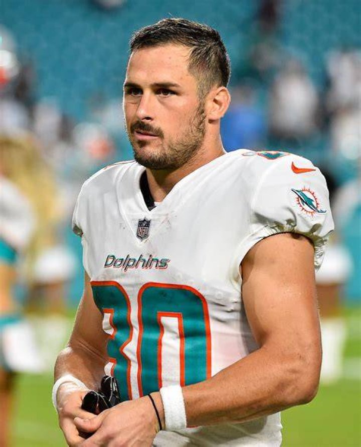 Dolphins To Release Danny Amendola