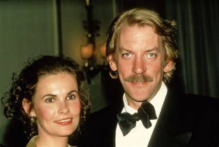 Donald Sutherland&rsquo;s Spouse Meet His Wife, Francine, Plus His 2