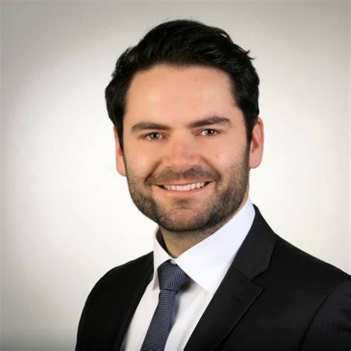Dr. Dominik Bindl Business Development Manager & Consultant Sana