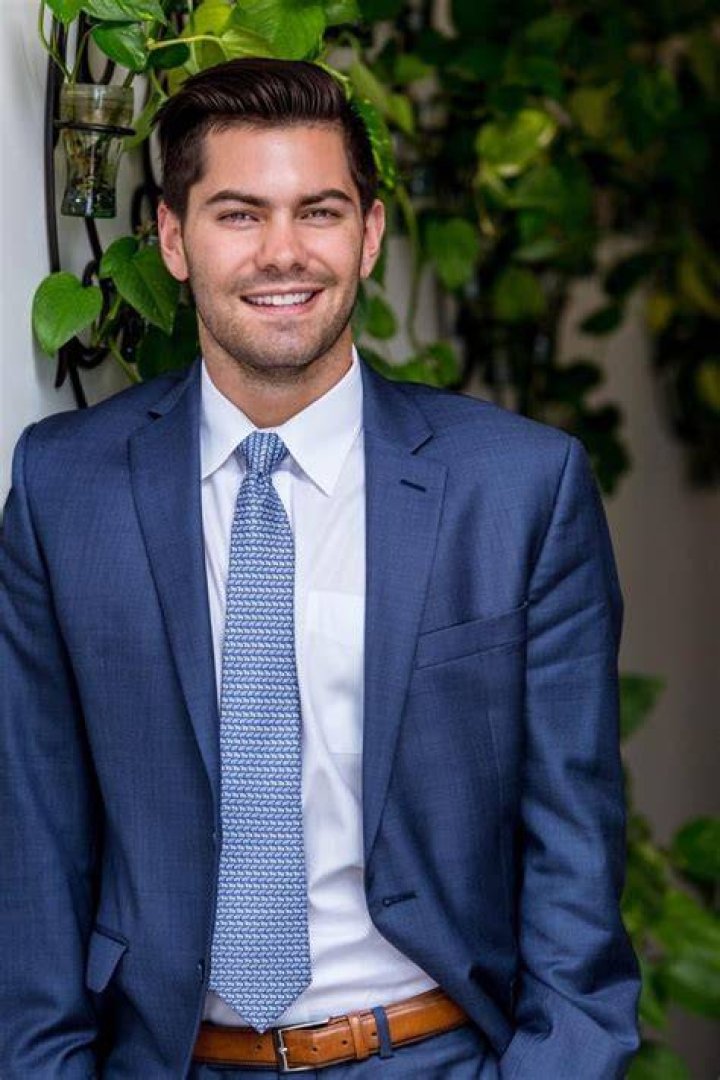 Dylan Barbour (my personal front runner) r/thebachelor