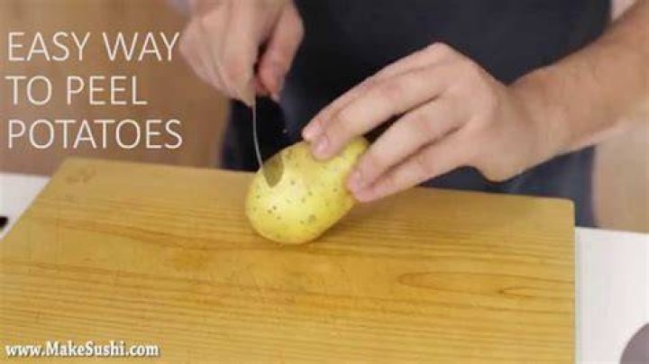 Easy Way to Peel Potatoes POPSUGAR Food UK