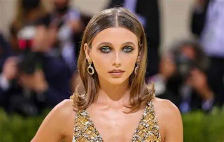 Emma Chamberlain Net Worth, Bio, Wiki, Family, Age, Height