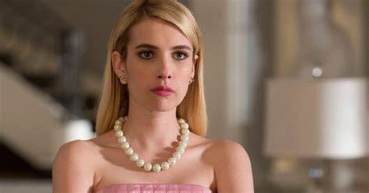 Emma Roberts's Height and Shoe Size How Tall Without Heels?