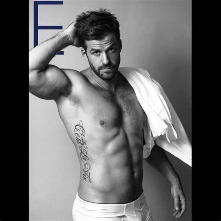 ESTUDIOS PHOTOGRAPHY on Instagram &ldquo;Johnny Bananas for estudios