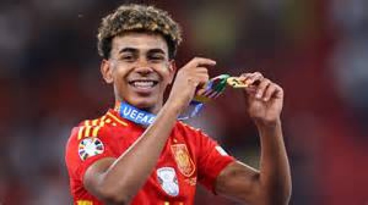 Euro 2024 Lamine Yamal and Rodri Honored with UEFA Awards After Final