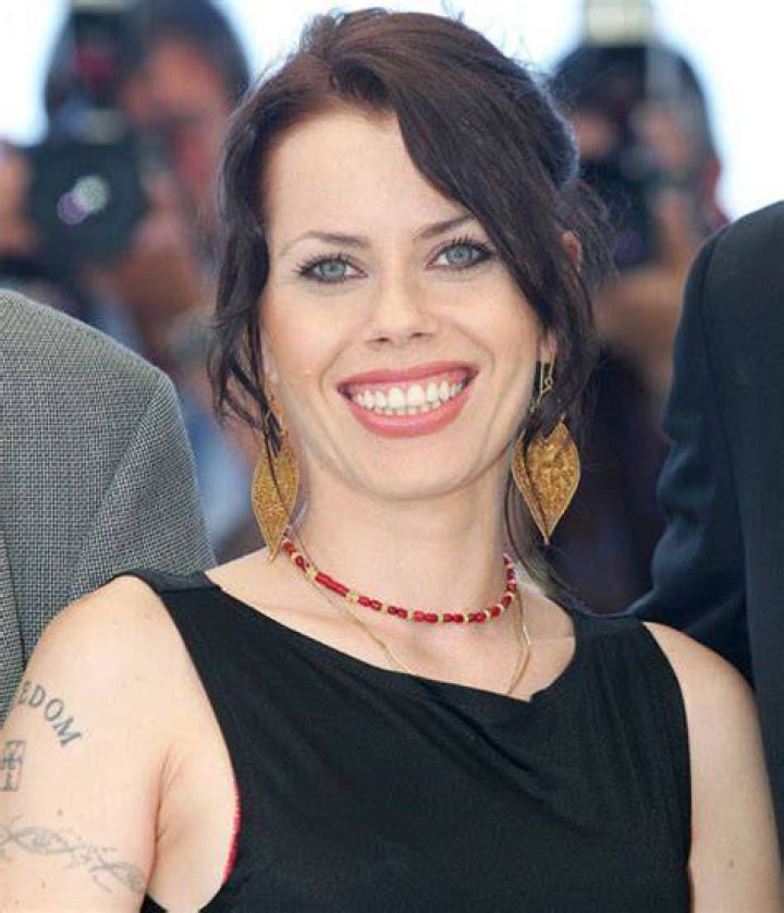 Fairuza Balk Height and Weight Celebrity Weight Page 3