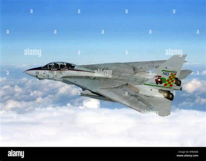 FileF14A Tomcat over Iraq during Southern Watch.jpg Wikipedia