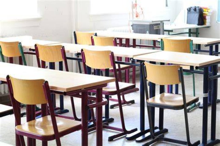 FileStudent in Class (3618969705).jpg Wikimedia Commons