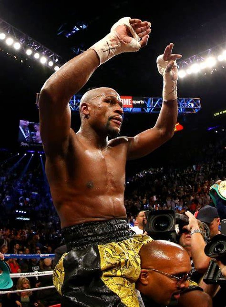 Floyd Mayweather Jr.'s Last Loss Was in a Slap Fight